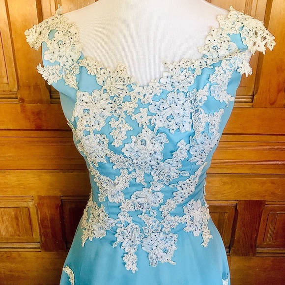 Crystal Blue Handmade Vintage Dress - Picture 5 of 7